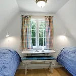 2 Bedroom Beautiful In *