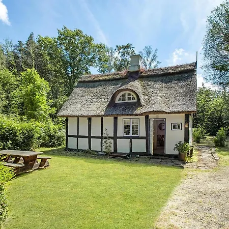 2 Bedroom Beautiful In *