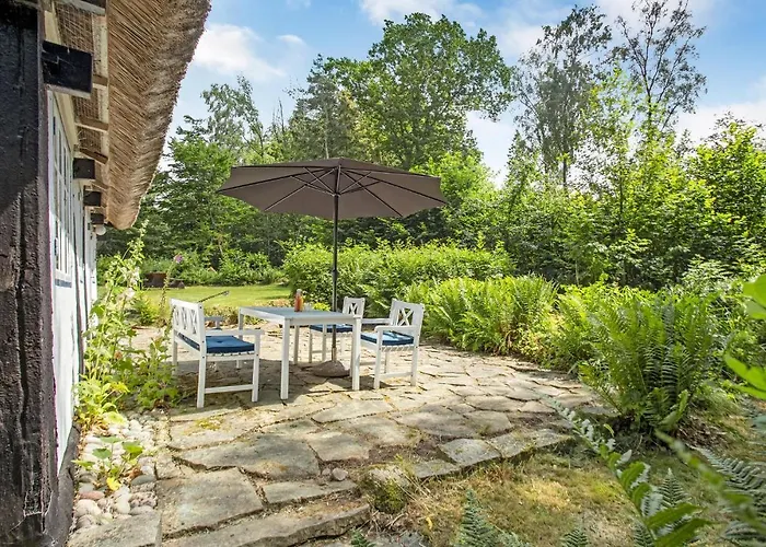2 Bedroom Beautiful In Holiday home