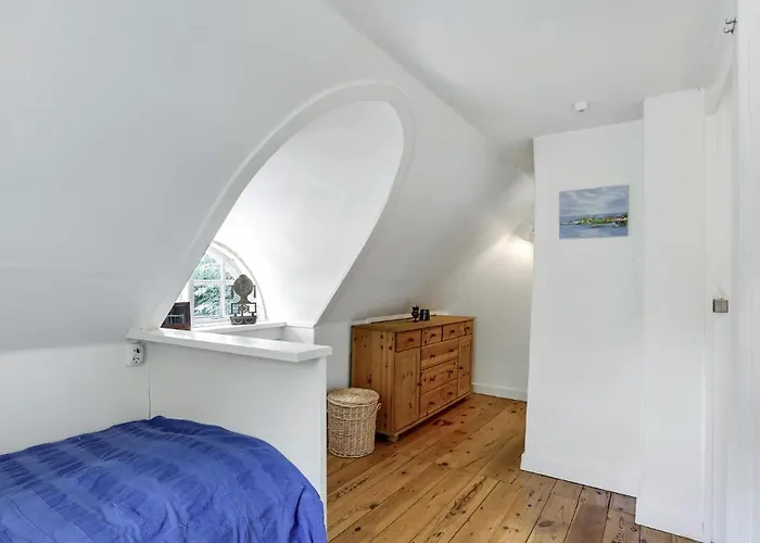 2 Bedroom Beautiful In Holiday home Gudhjem