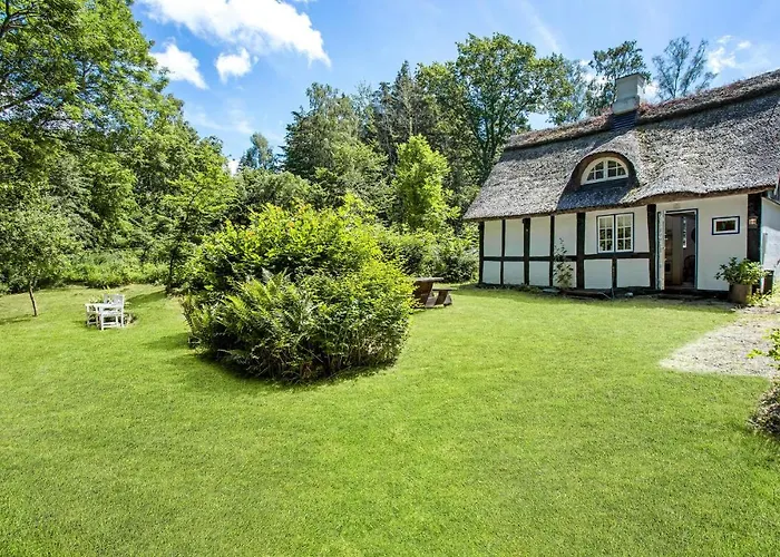 2 Bedroom Beautiful In Holiday home