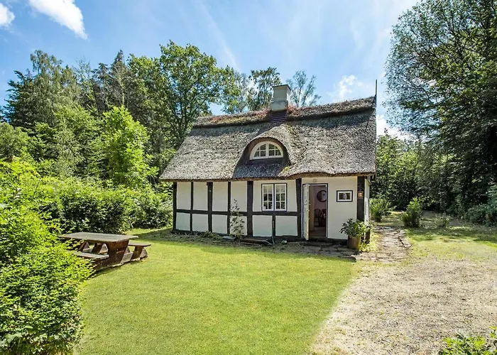 2 Bedroom Beautiful In *